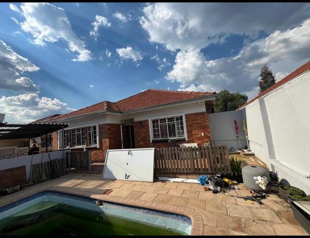 6 BEDROOM HOUSE FOR SALE IN ORANGE GROVE